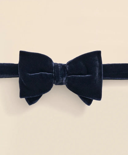 Formal Silk Blend Velvet Bow Tie | Brooks Brothers online shop
