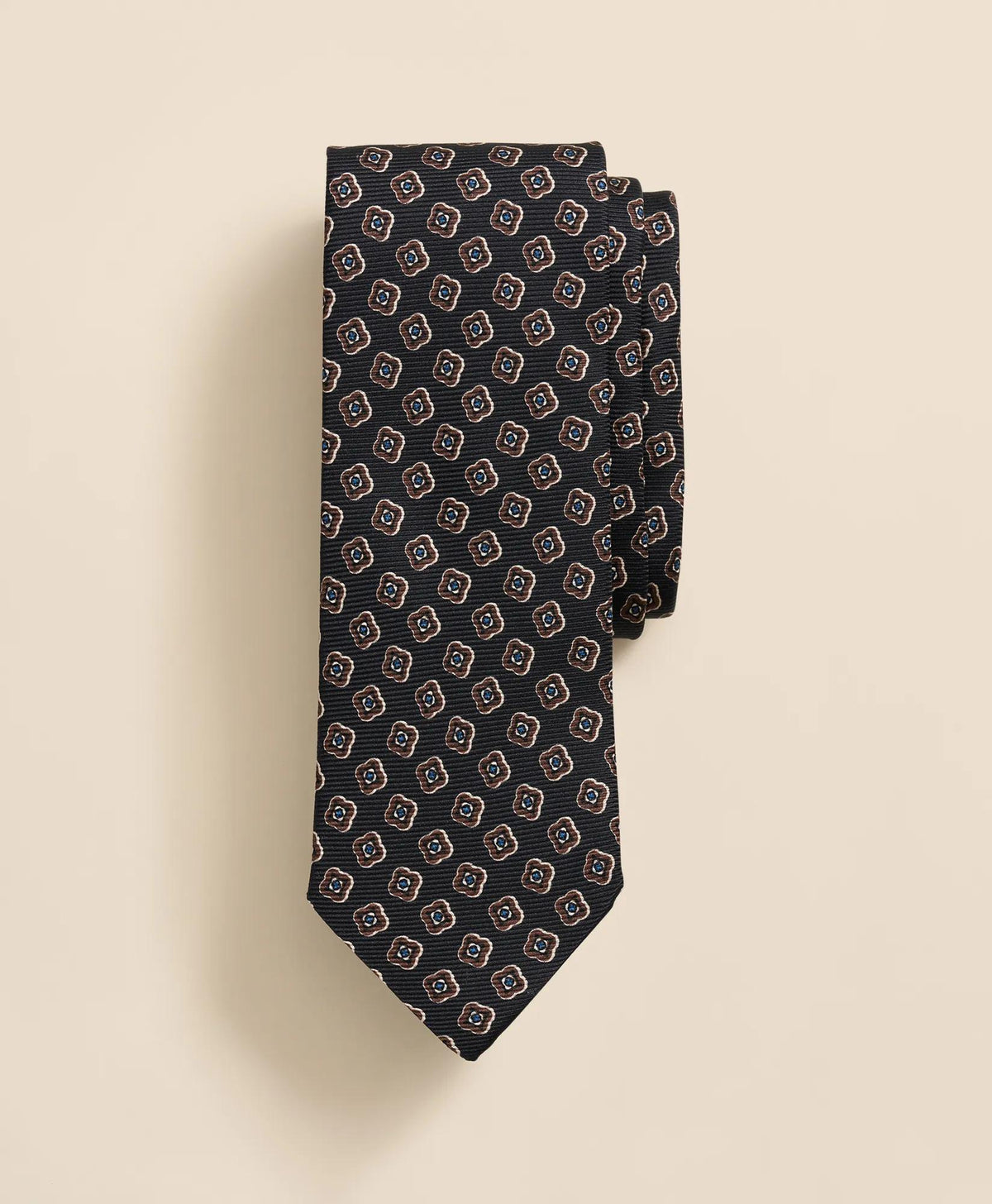 Silk Tossed Square Tie | Brooks Brothers online shop